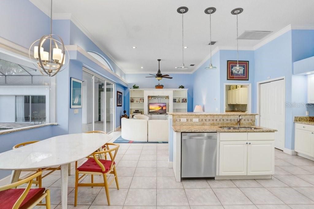 For Sale: $975,000 (4 beds, 3 baths, 2835 Square Feet)