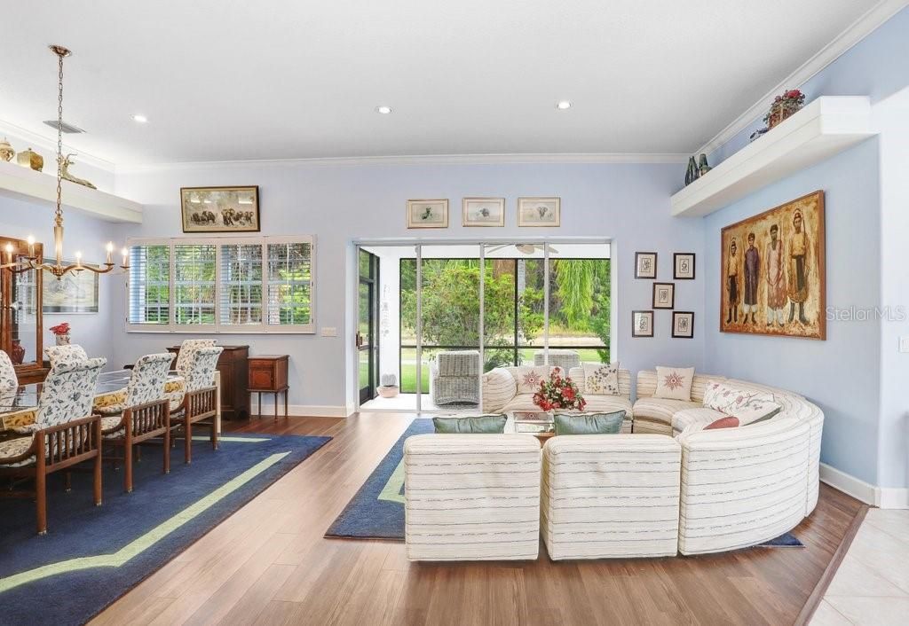 For Sale: $975,000 (4 beds, 3 baths, 2835 Square Feet)