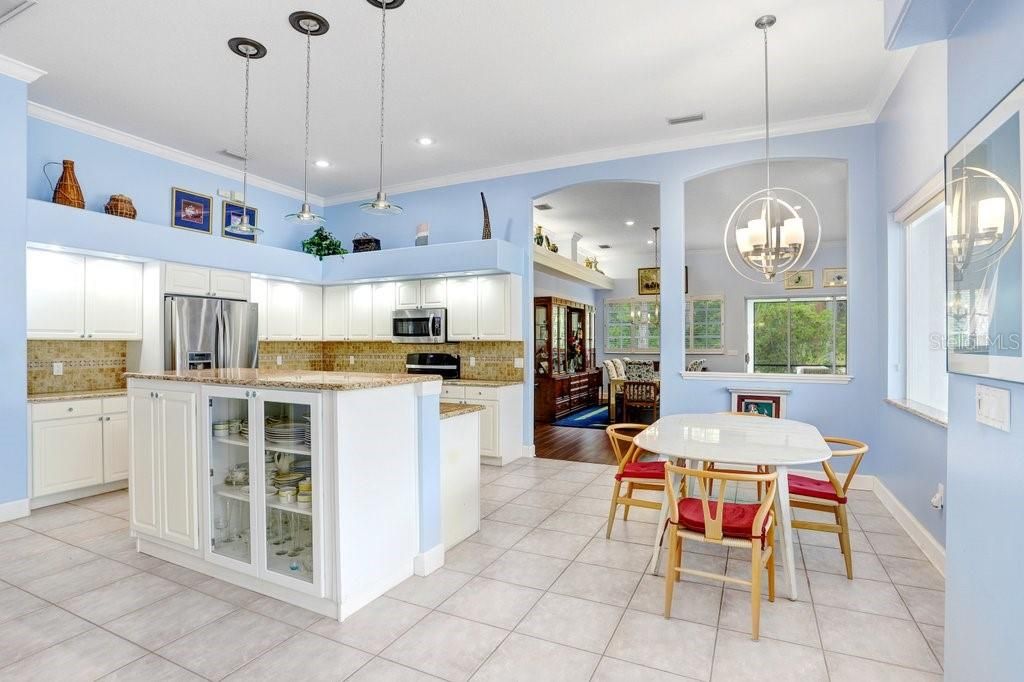 For Sale: $975,000 (4 beds, 3 baths, 2835 Square Feet)