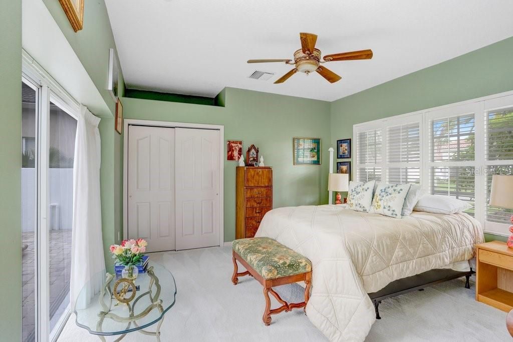 For Sale: $975,000 (4 beds, 3 baths, 2835 Square Feet)