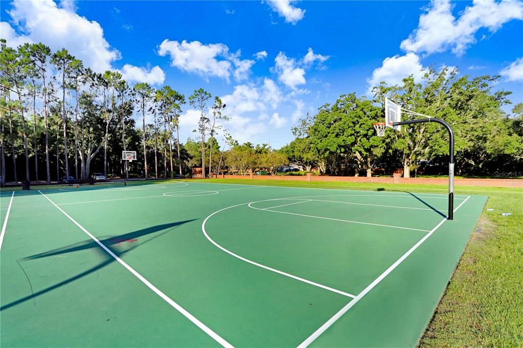 For Sale: $975,000 (4 beds, 3 baths, 2835 Square Feet)