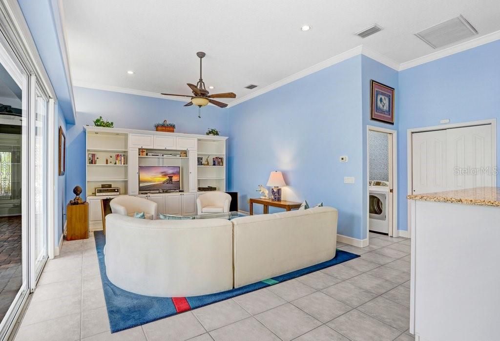 For Sale: $975,000 (4 beds, 3 baths, 2835 Square Feet)