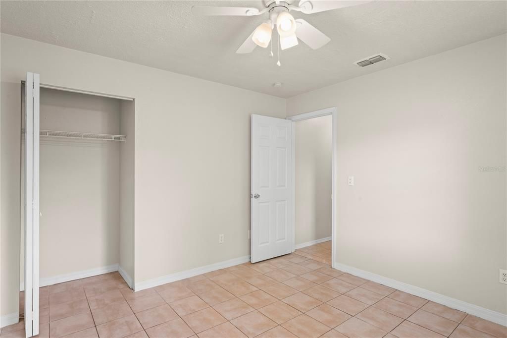 Active With Contract: $375,000 (3 beds, 2 baths, 1184 Square Feet)
