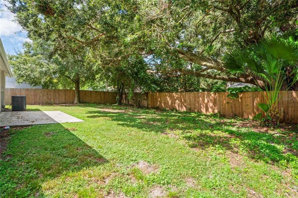 Active With Contract: $375,000 (3 beds, 2 baths, 1184 Square Feet)