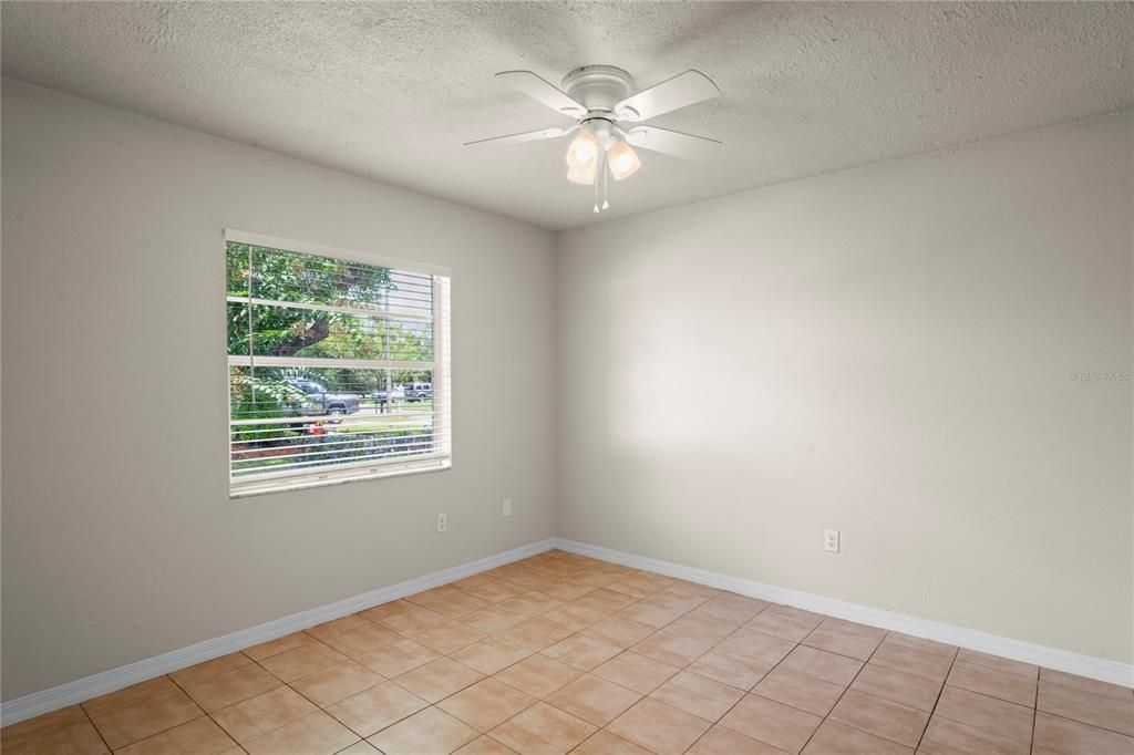 Active With Contract: $375,000 (3 beds, 2 baths, 1184 Square Feet)