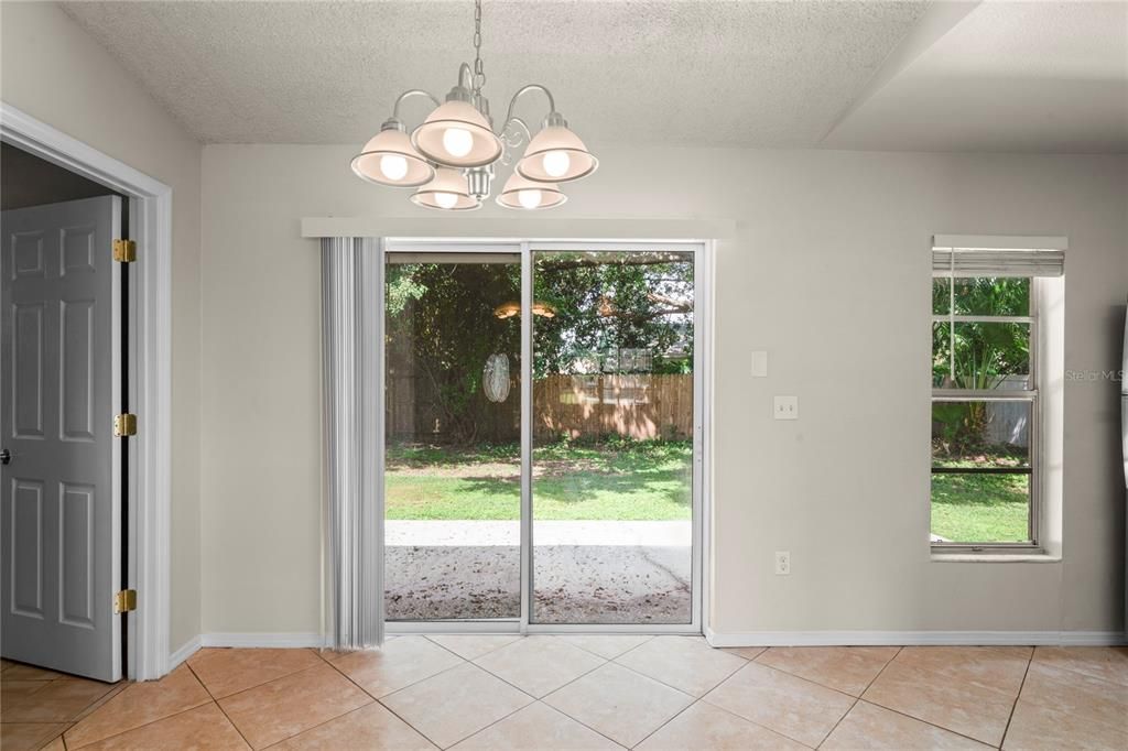 Active With Contract: $375,000 (3 beds, 2 baths, 1184 Square Feet)