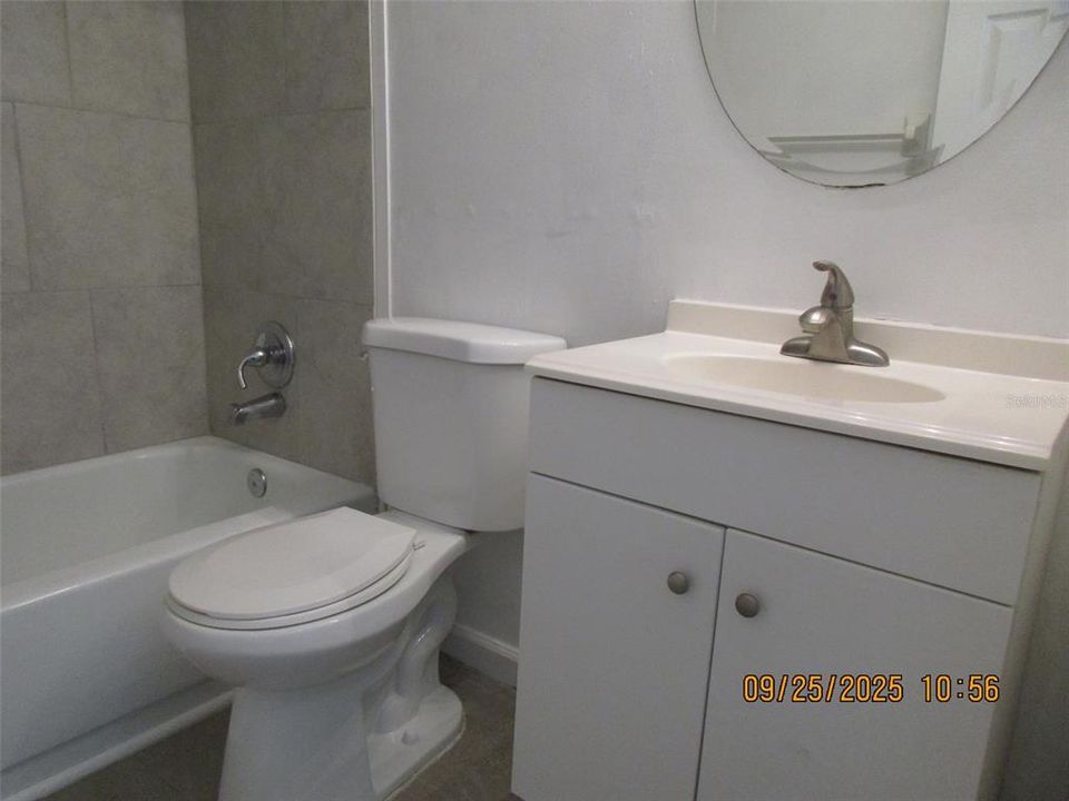 Под контрактом: $1,750 (3 спален, 2 ванн, 1073 Квадратных фут)