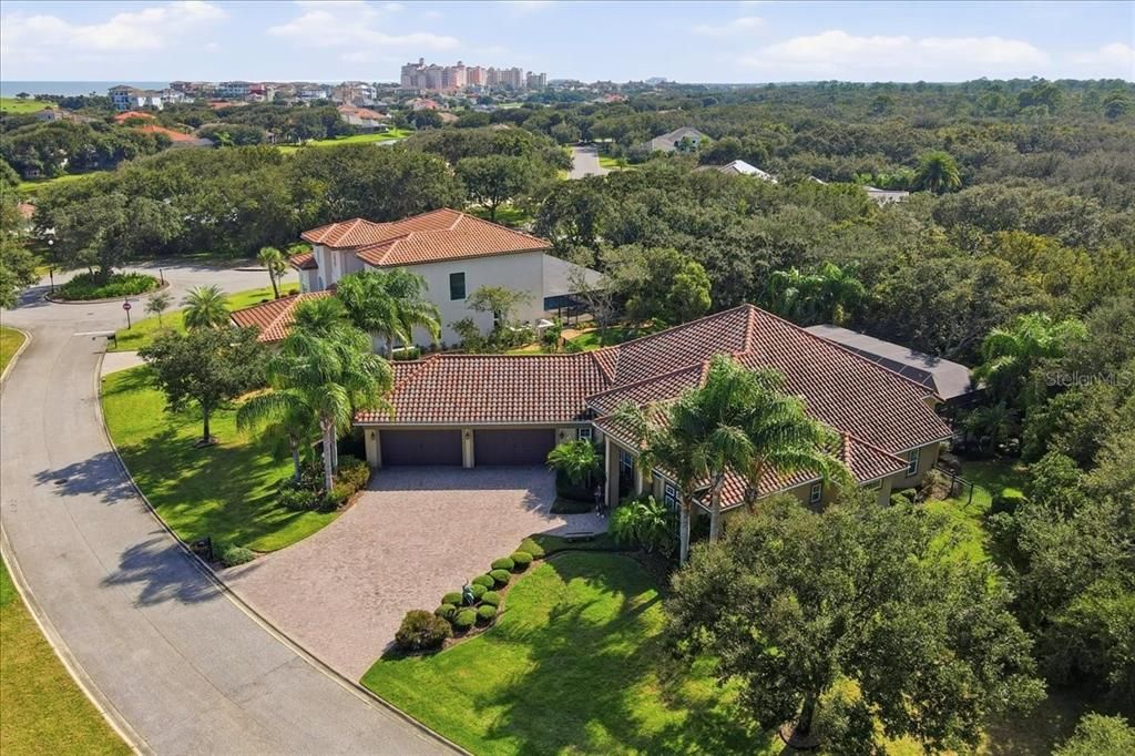 En Renta: $5,700 (3 camas, 3 baños, 3066 Pies cuadrados)