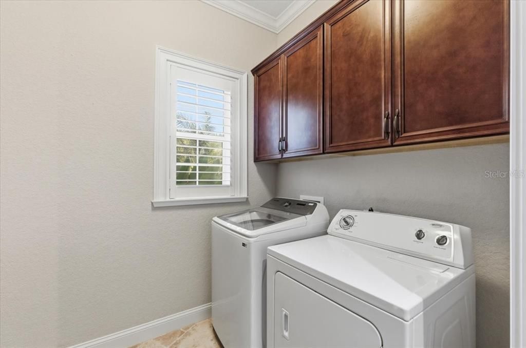 En Renta: $5,700 (3 camas, 3 baños, 3066 Pies cuadrados)