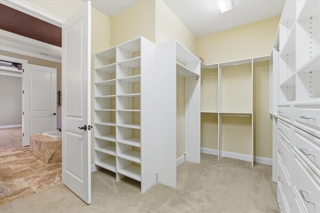 En Renta: $5,700 (3 camas, 3 baños, 3066 Pies cuadrados)