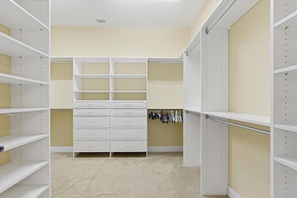 En Renta: $5,700 (3 camas, 3 baños, 3066 Pies cuadrados)