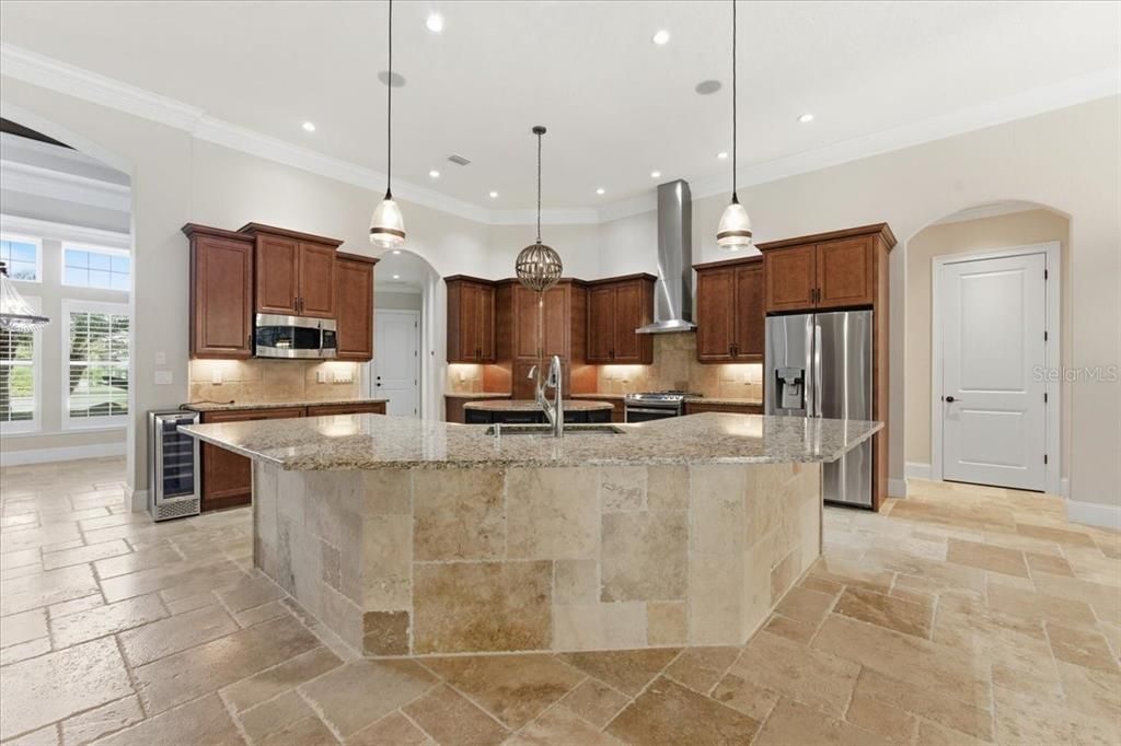 En Renta: $5,700 (3 camas, 3 baños, 3066 Pies cuadrados)