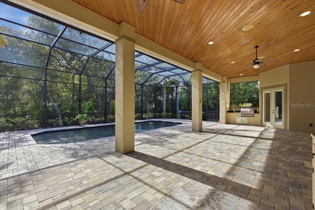 En Renta: $5,700 (3 camas, 3 baños, 3066 Pies cuadrados)