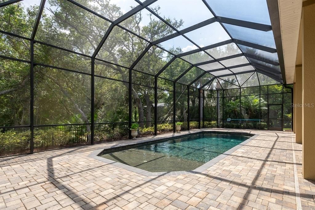 En Renta: $5,700 (3 camas, 3 baños, 3066 Pies cuadrados)