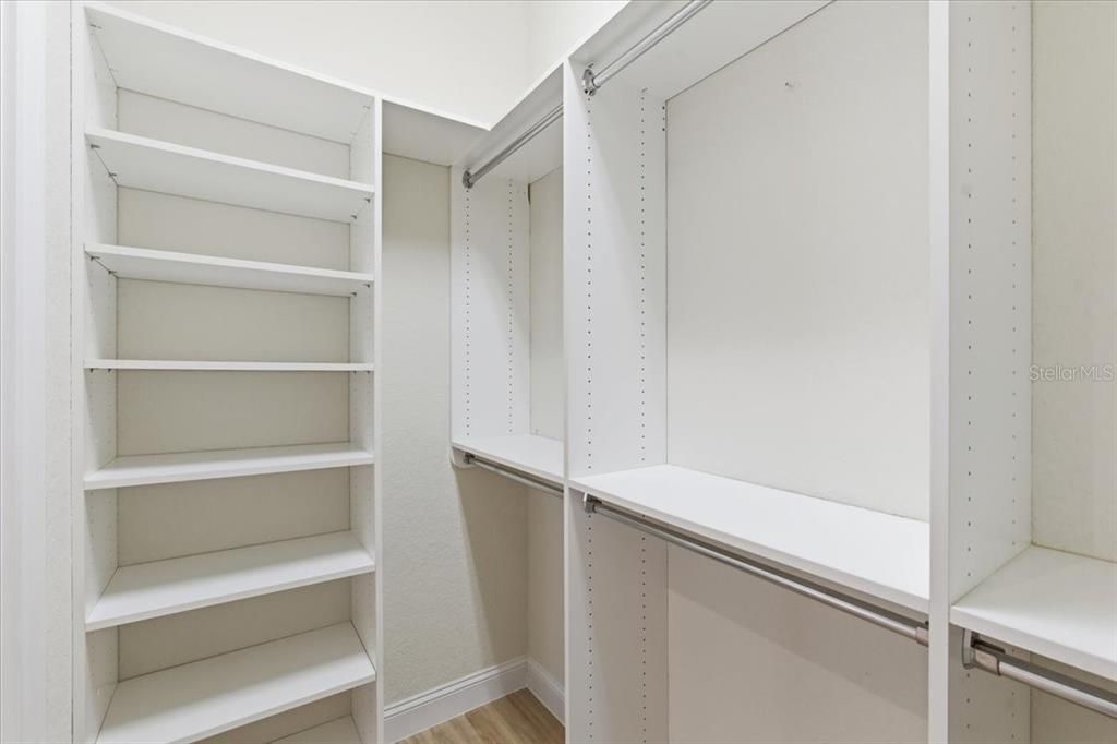 En Renta: $5,700 (3 camas, 3 baños, 3066 Pies cuadrados)