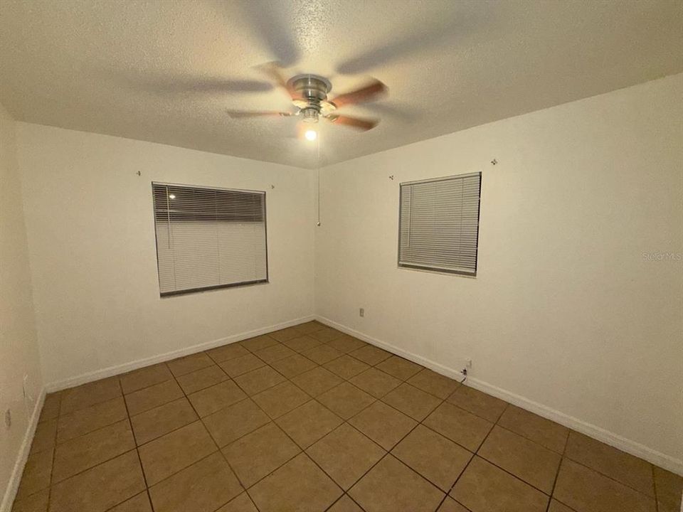 For Sale: $130,000 (2 beds, 1 baths, 784 Square Feet)