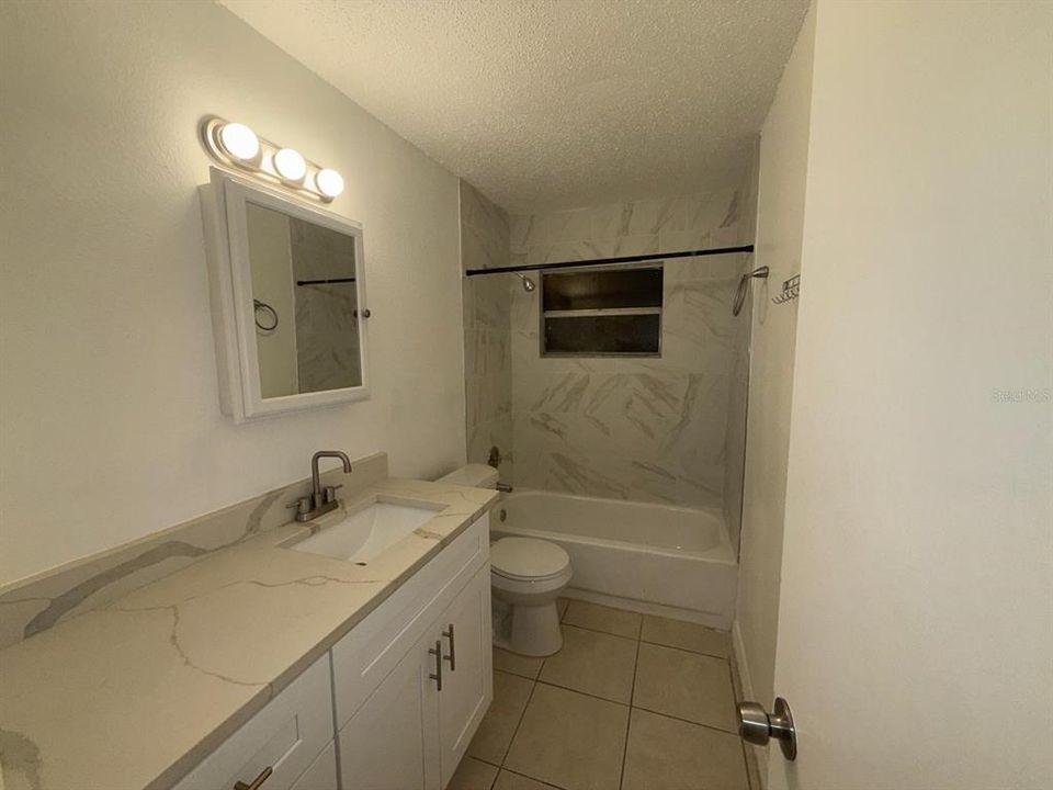 For Sale: $130,000 (2 beds, 1 baths, 784 Square Feet)