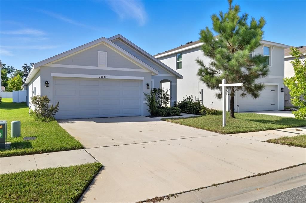 For Sale: $310,000 (3 beds, 2 baths, 1516 Square Feet)