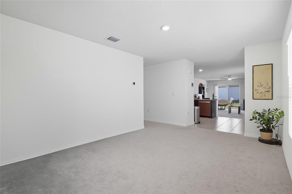 For Sale: $310,000 (3 beds, 2 baths, 1516 Square Feet)