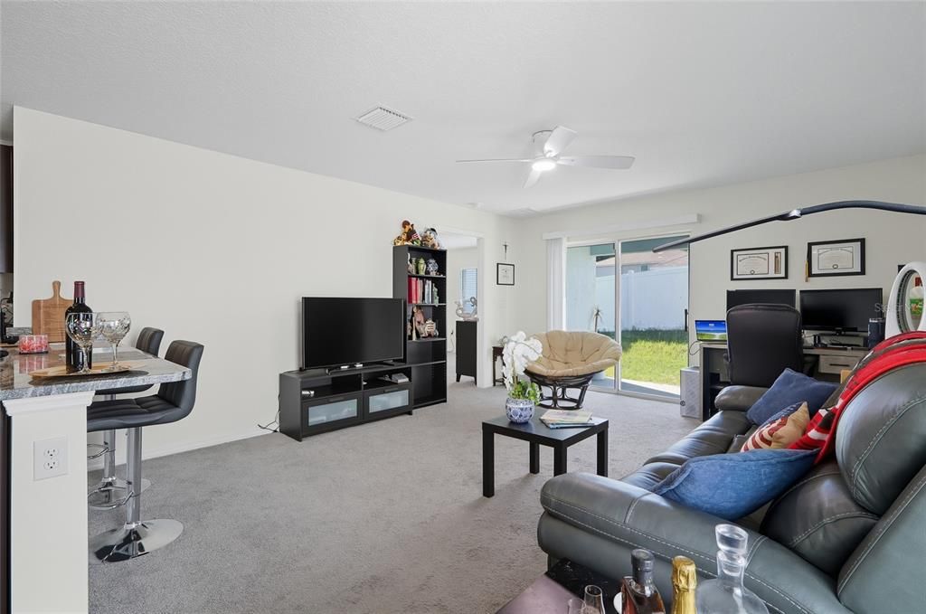 For Sale: $310,000 (3 beds, 2 baths, 1516 Square Feet)