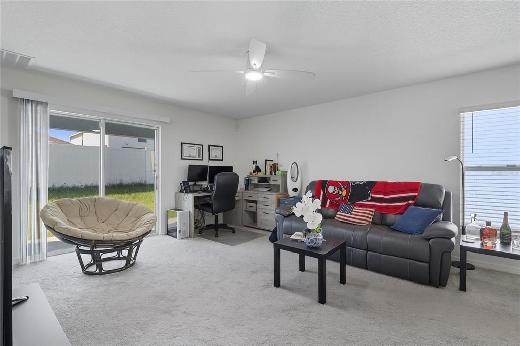 For Sale: $310,000 (3 beds, 2 baths, 1516 Square Feet)