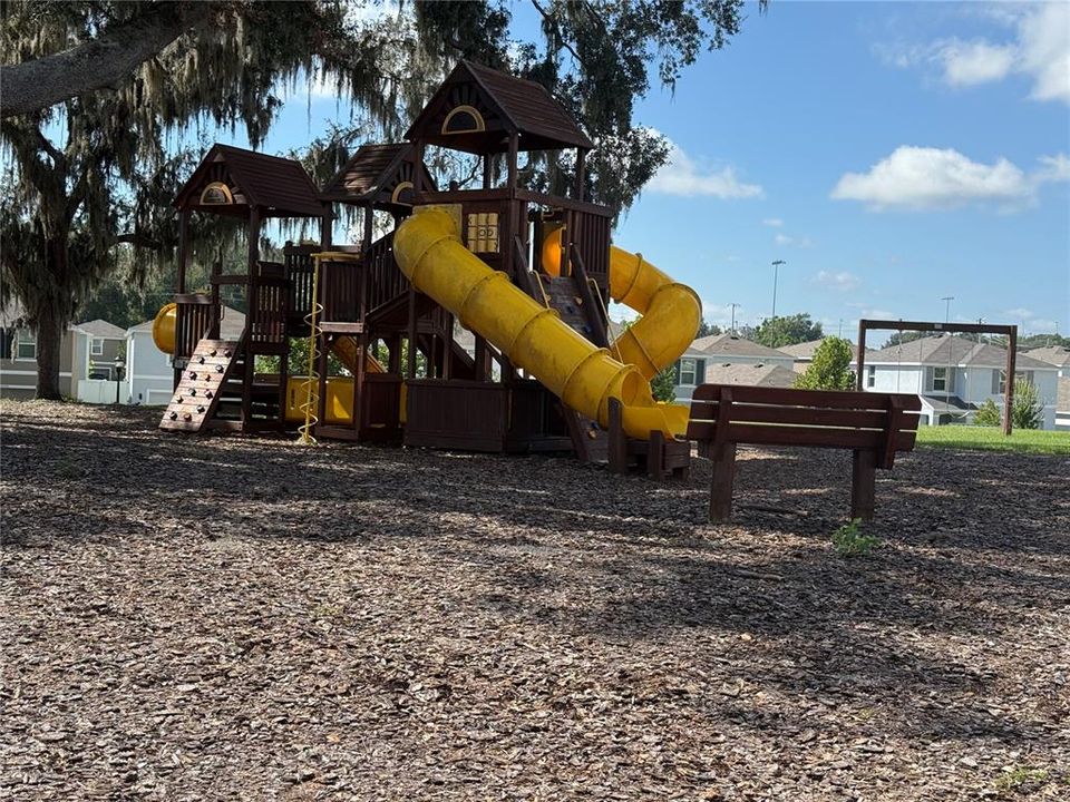 For Sale: $310,000 (3 beds, 2 baths, 1516 Square Feet)