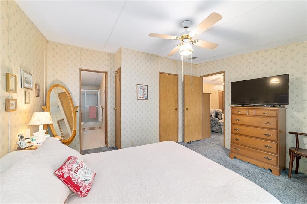 待售: $130,000 (3 贝兹, 2 浴室, 1080 平方英尺)