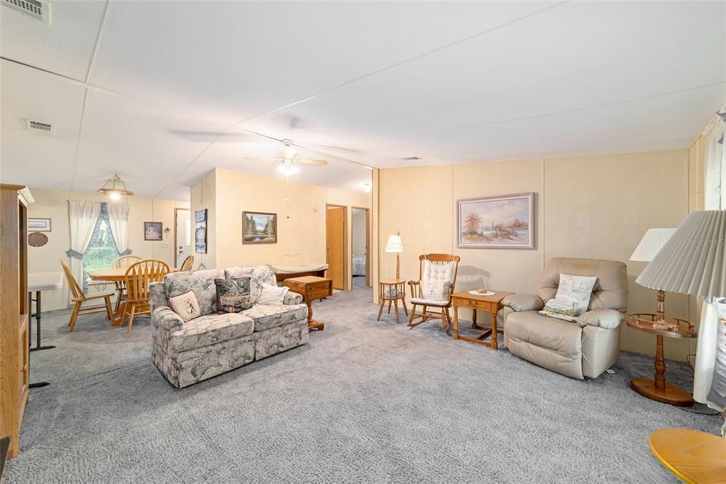 待售: $130,000 (3 贝兹, 2 浴室, 1080 平方英尺)