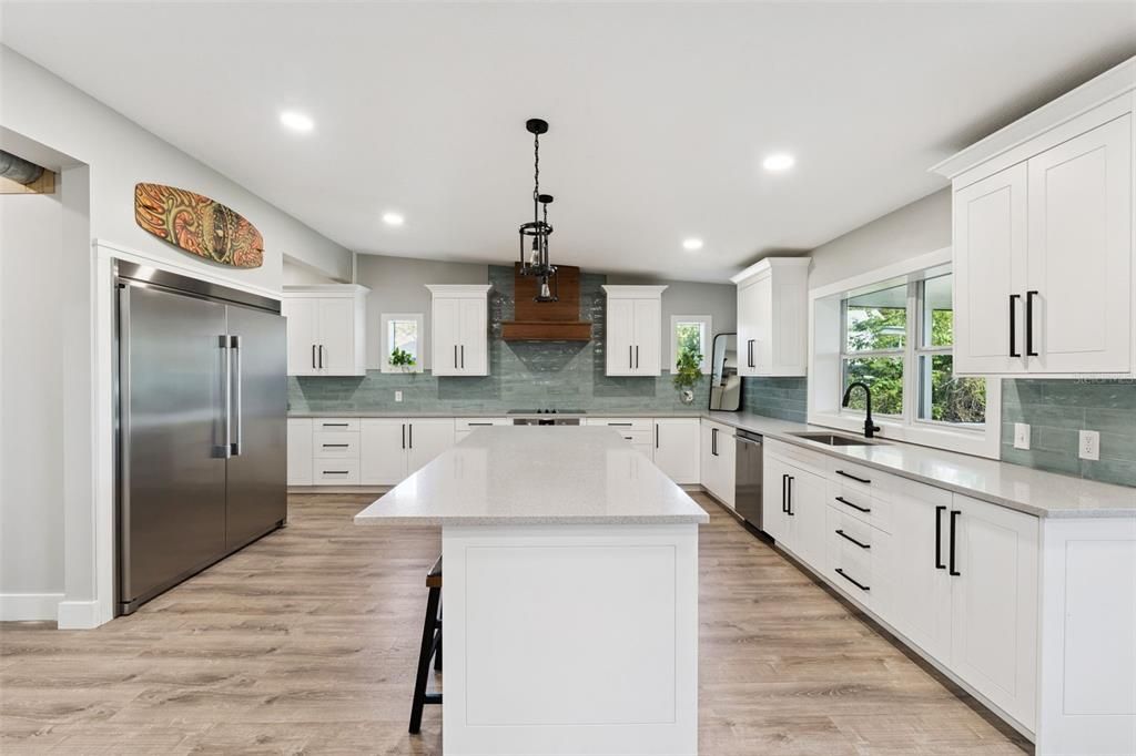 For Sale: $750,000 (5 beds, 3 baths, 2948 Square Feet)