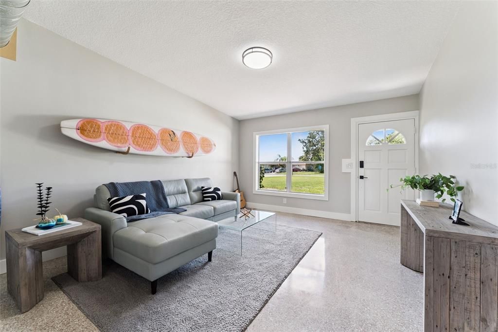 For Sale: $750,000 (5 beds, 3 baths, 2948 Square Feet)