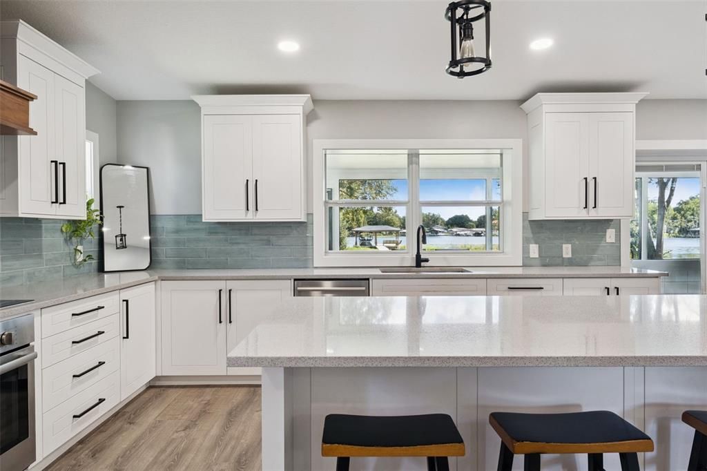 For Sale: $750,000 (5 beds, 3 baths, 2948 Square Feet)