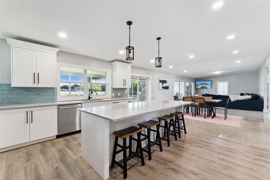 For Sale: $750,000 (5 beds, 3 baths, 2948 Square Feet)