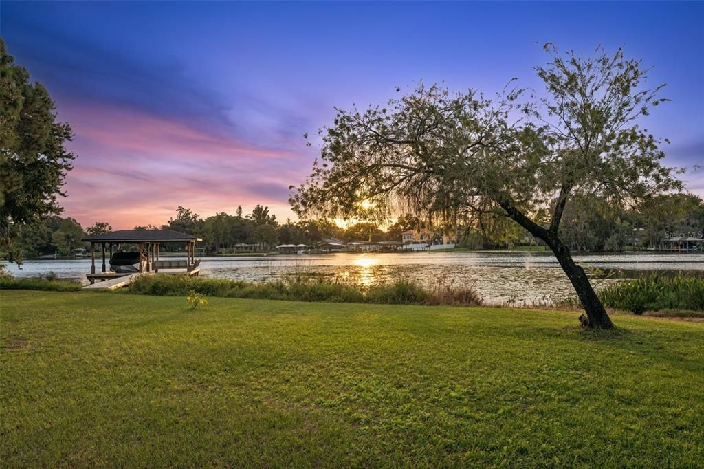 For Sale: $750,000 (5 beds, 3 baths, 2948 Square Feet)