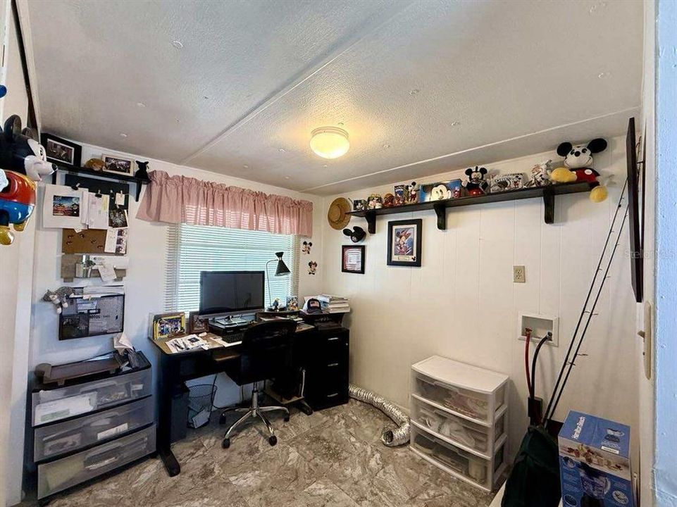 待售: $110,000 (2 贝兹, 1 浴室, 672 平方英尺)