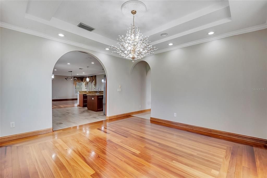 待售: $1,109,999 (5 贝兹, 3 浴室, 4190 平方英尺)