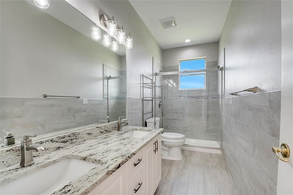 待售: $1,109,999 (5 贝兹, 3 浴室, 4190 平方英尺)