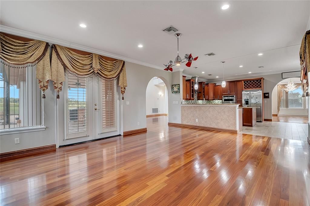 待售: $1,109,999 (5 贝兹, 3 浴室, 4190 平方英尺)