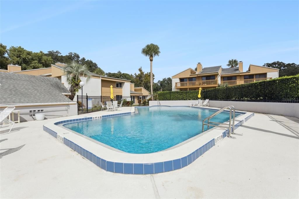 Active With Contract: $224,000 (2 beds, 2 baths, 1071 Square Feet)