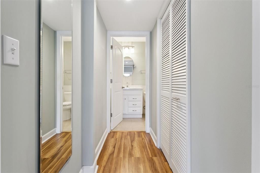 Active With Contract: $224,000 (2 beds, 2 baths, 1071 Square Feet)