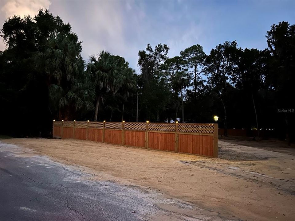 待售: $145,000 (0.43 acres)