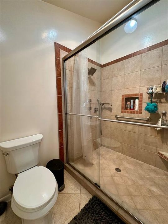 En Venta: $625,000 (6 camas, 4 baños, 3700 Pies cuadrados)