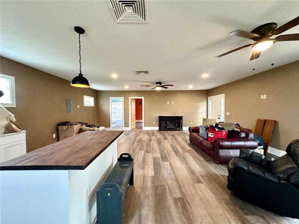 En Venta: $625,000 (6 camas, 4 baños, 3700 Pies cuadrados)