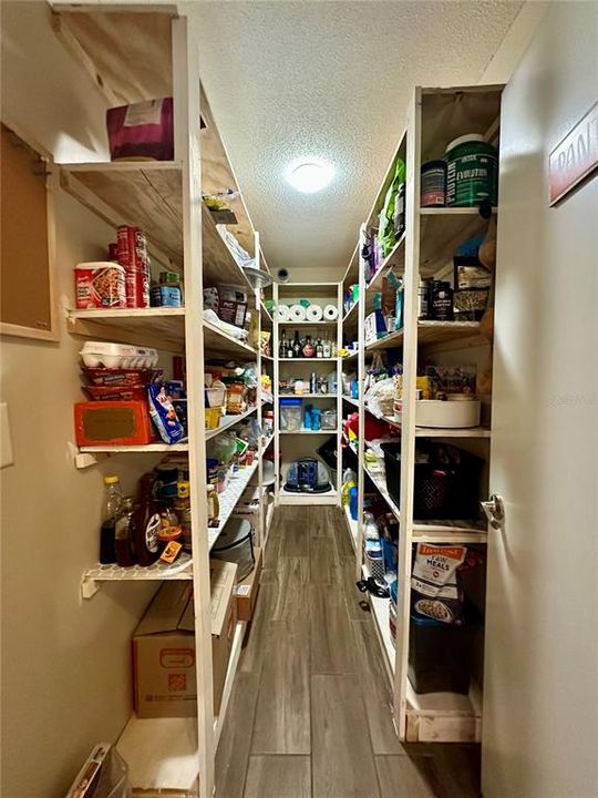 En Venta: $625,000 (6 camas, 4 baños, 3700 Pies cuadrados)