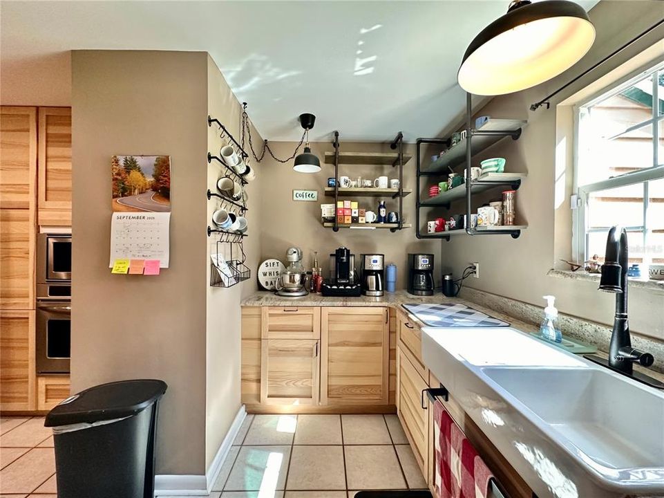 En Venta: $625,000 (6 camas, 4 baños, 3700 Pies cuadrados)