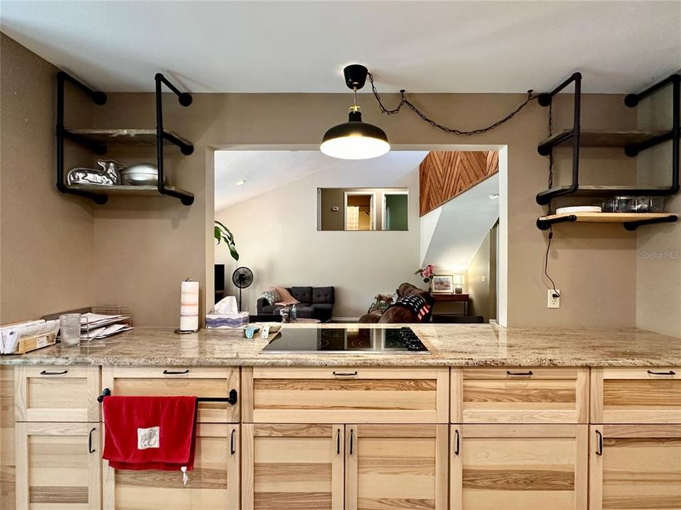 En Venta: $625,000 (6 camas, 4 baños, 3700 Pies cuadrados)