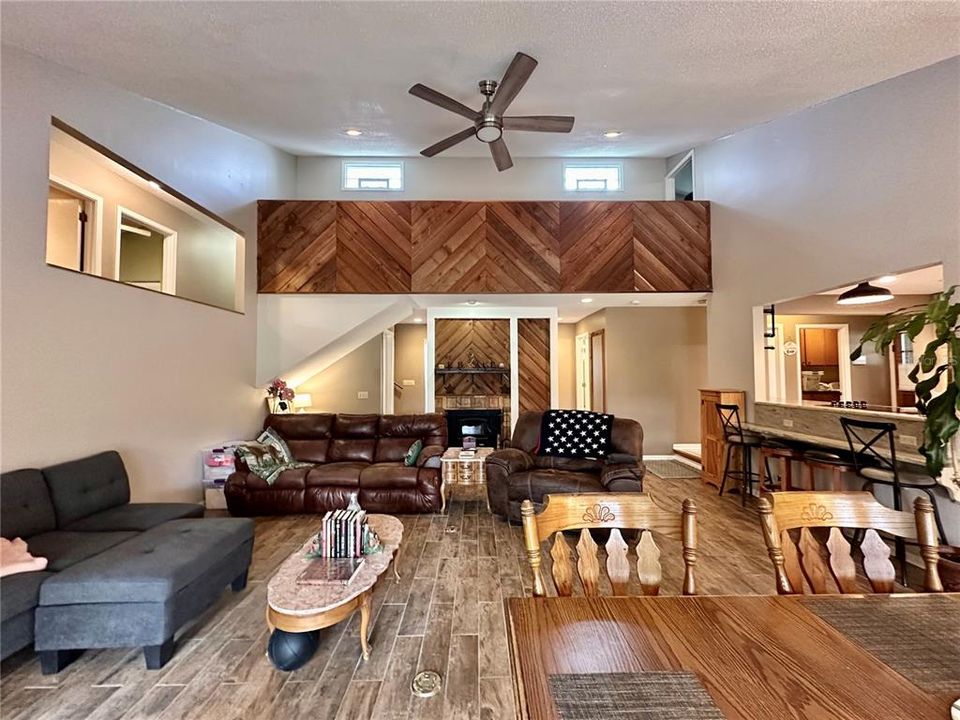 En Venta: $625,000 (6 camas, 4 baños, 3700 Pies cuadrados)