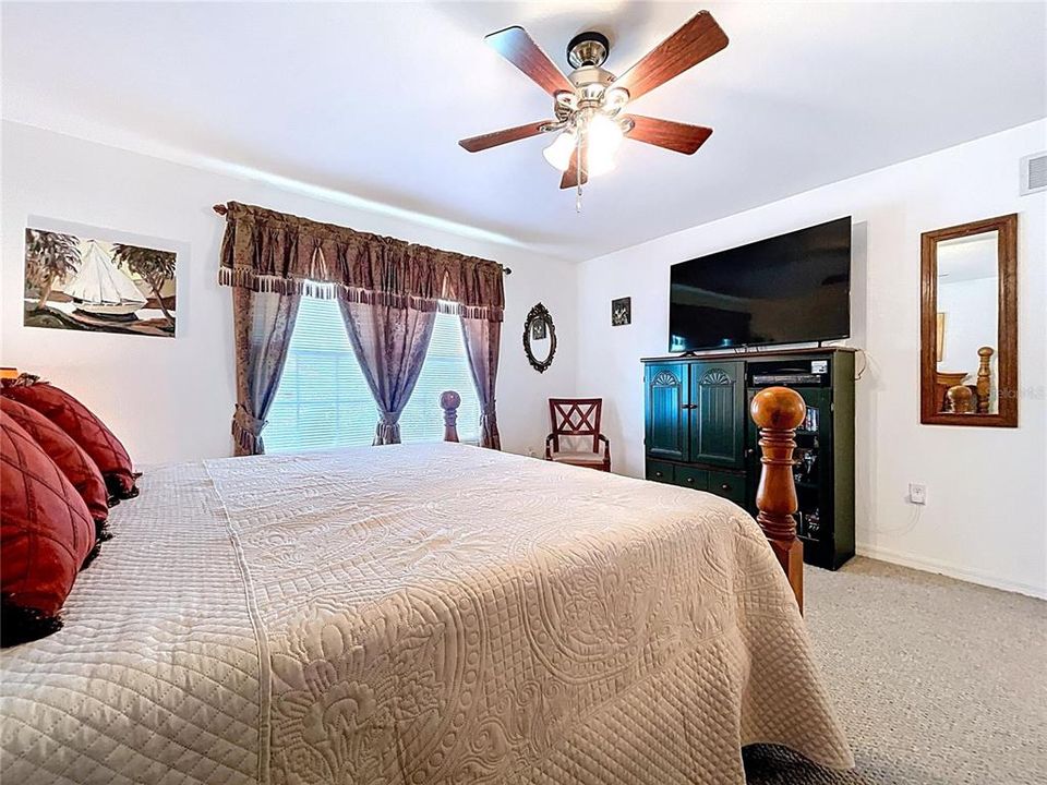 For Sale: $850,000 (4 beds, 4 baths, 3325 Square Feet)