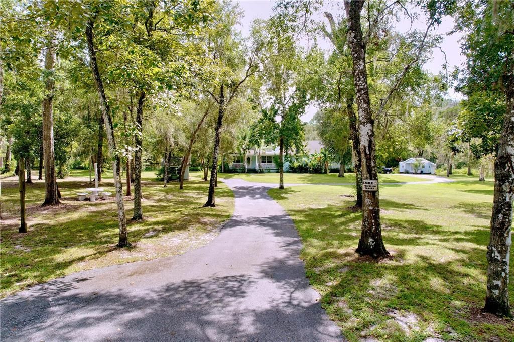 For Sale: $850,000 (4 beds, 4 baths, 3325 Square Feet)