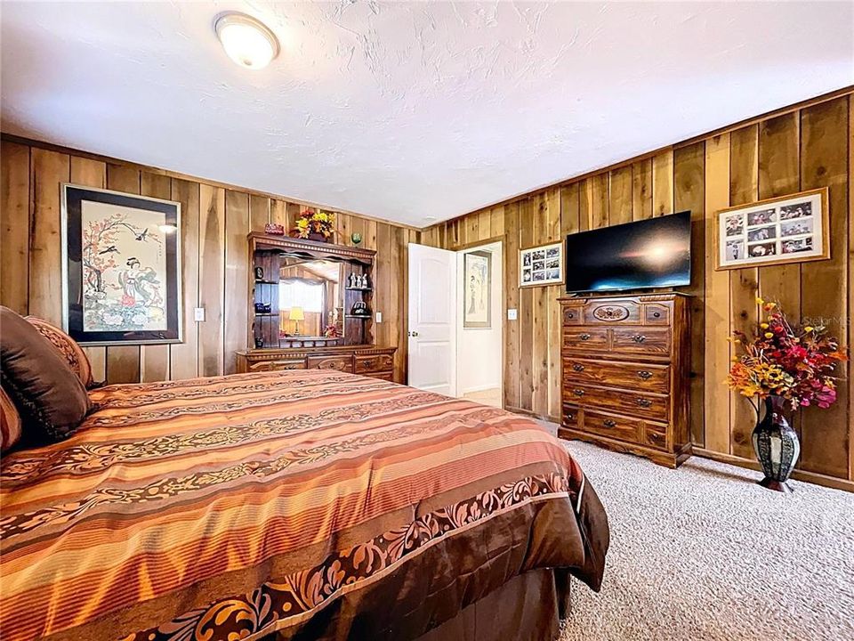 For Sale: $850,000 (4 beds, 4 baths, 3325 Square Feet)