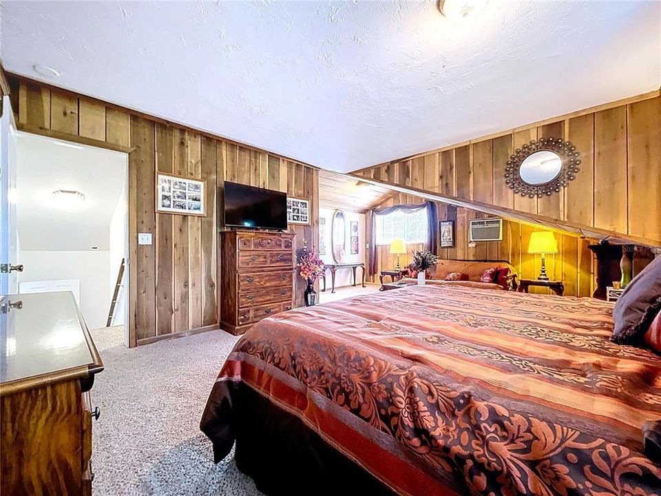 For Sale: $850,000 (4 beds, 4 baths, 3325 Square Feet)